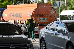 The Fuel Famine in Crimea: A Struggle Against the Chaos of War