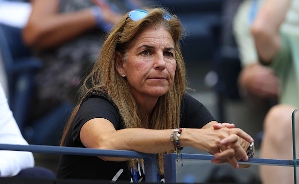 The Tragedy of a Sporting Diamond: A Lady's Trust and Her Husband's Treachery