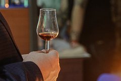The Great Spiritous Conflict: Or, How the English Commercialists Attempted to Steal the Scottish Cask